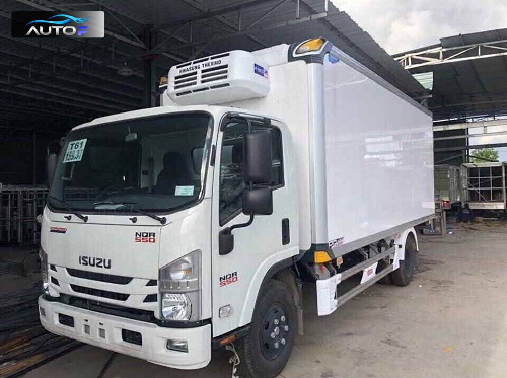 Giá xe tải đông lạnh Isuzu 5 tấn NQR 550